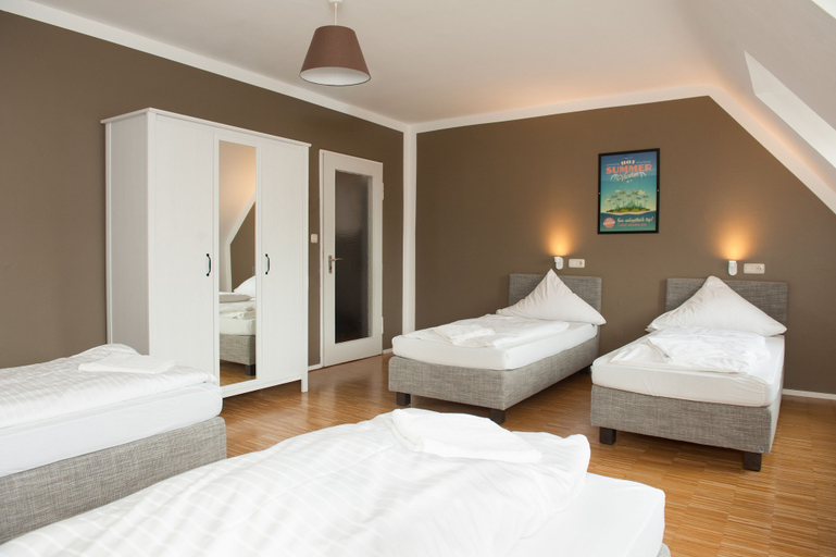 Bedroom 2, Five Reasons Hotel & Hostel, Nürnberg