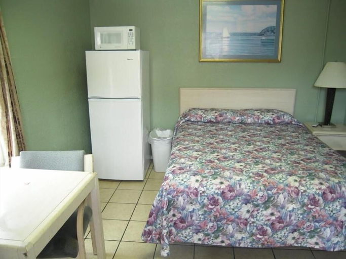 Bedroom 2, Bayfront Cottages, Aransas