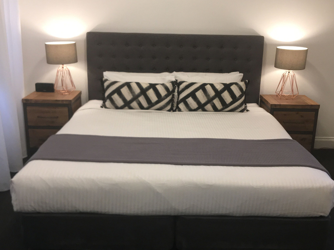 Bedroom 2, Kimberley Gardens Serviced Villas, Melbourne
