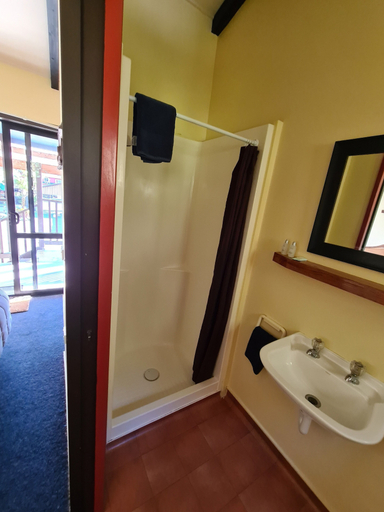Bathroom, Chateau Backpacker & Motels, Westland