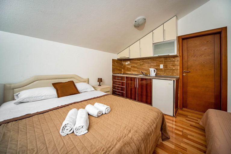 Bedroom 2, Apartmani Markovic