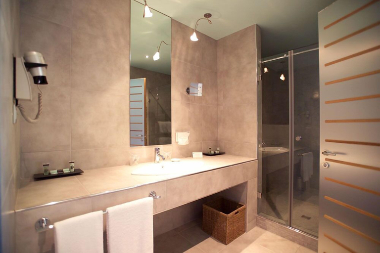 Bathroom 5, Albergo Cantine Ascheri, Cuneo