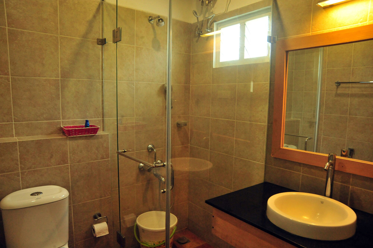 Bathroom, Harvest Fresh Farms, Theni