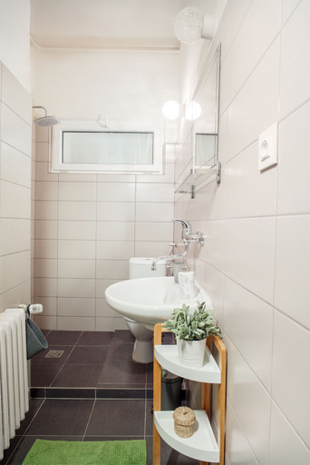 Bathroom 5, Internesto Brno, Brno