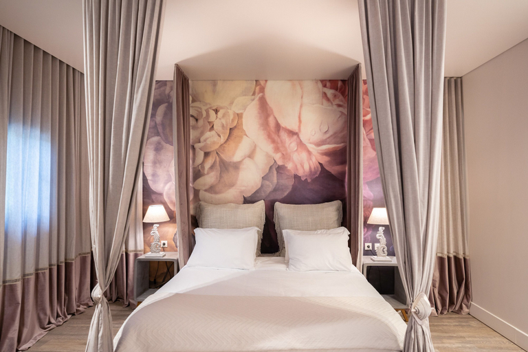Bedroom 5, Mikelina Boutique Hotel, Attica