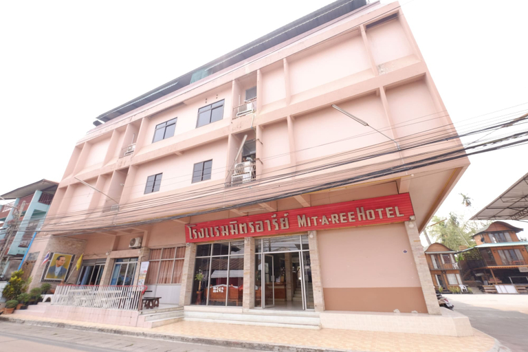 Exterior & Views 2, Mitaree Hotel 1, Mae Sariang