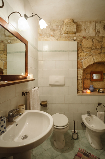 Bathroom 4, Borgoterra, Lecce