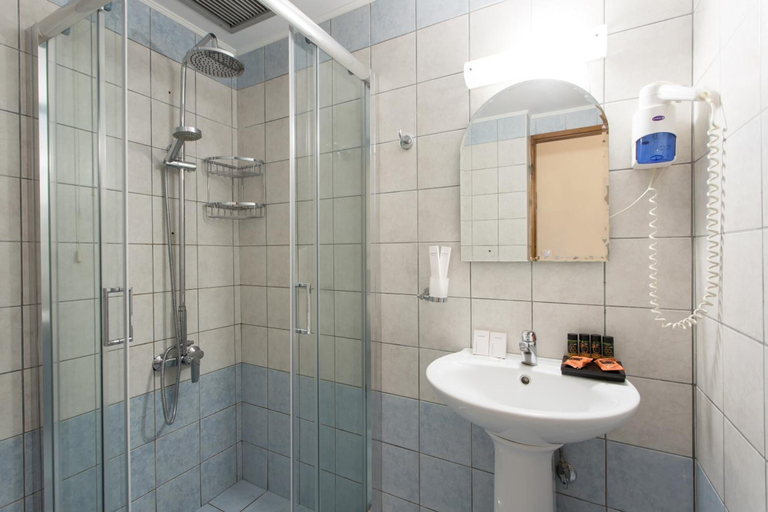 Bathroom, Hotel Glaros, Crete