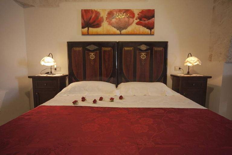 Bedroom 4, Coppola di Seta, Bari