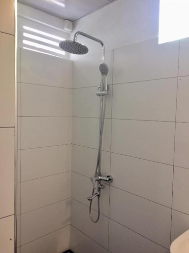 Bathroom, Ceylon Saradiel, Mawanella
