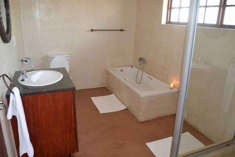 Bathroom 5, Thabaledi Game Lodge, Bojanala