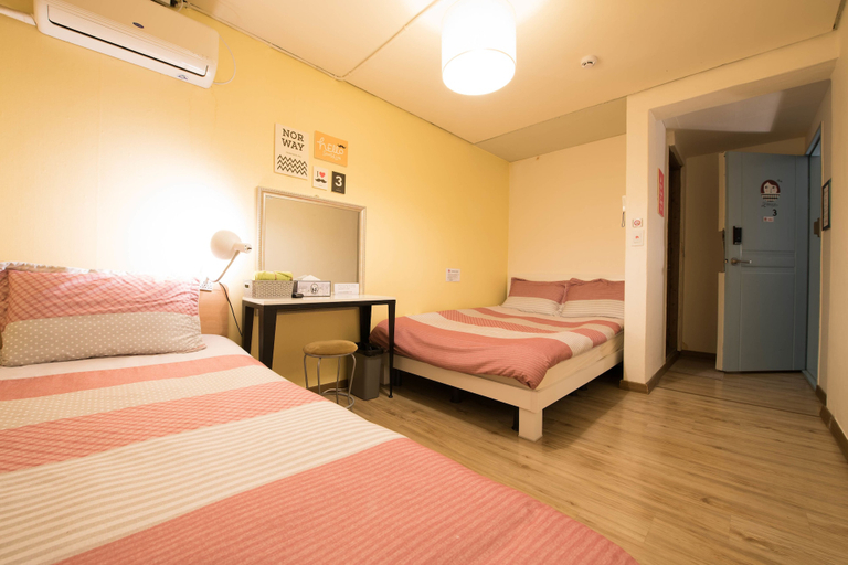 Bedroom 4, Hongdae Style Guesthouse, Mapo