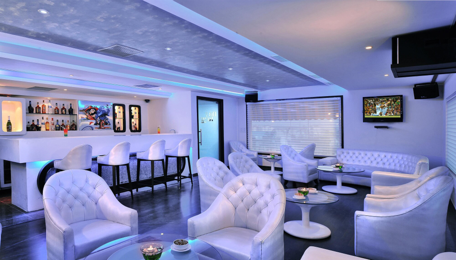 Food & Drinks 5, Best Western Maryland, Sahibzada Ajit Singh Nagar