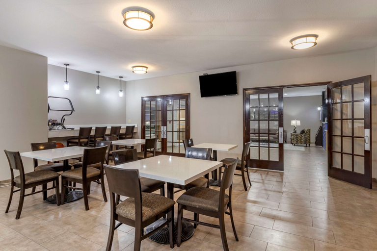 Food & Drinks 5, Best Western Oakdale Inn, Allen