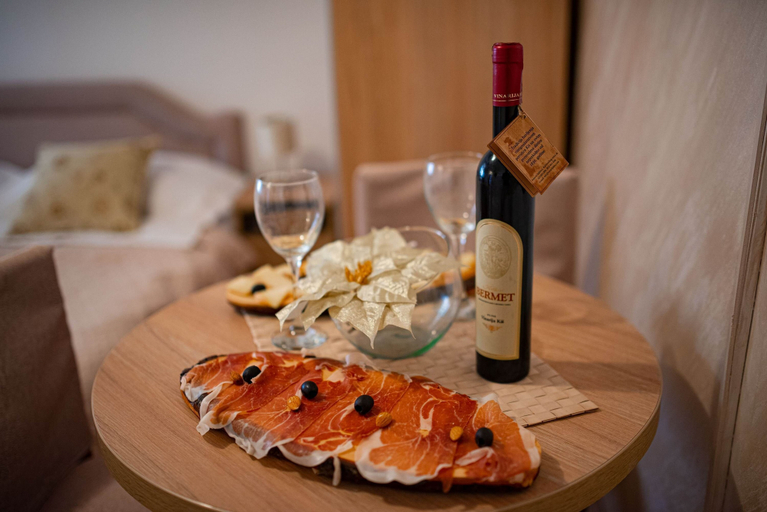 Food & Drinks 4, Apartmani Markovic