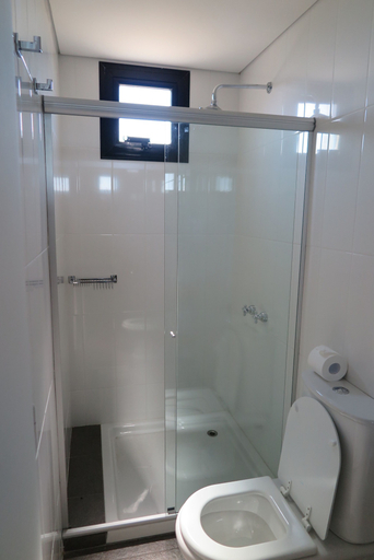 Bathroom 5, America del Sur Hostel El Calafate, Lago Argentino