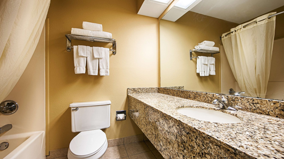 Bathroom 4, Best Western Shelbyville Lodge, Shelby