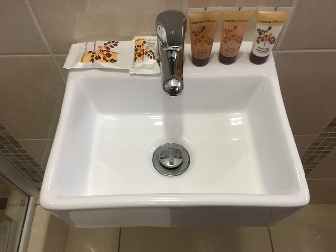 Others 5, Blomsbed Inn, Palapye