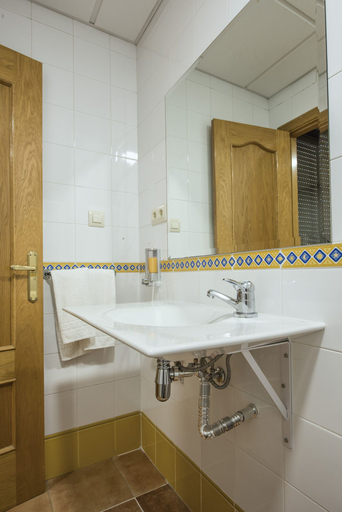 Bathroom 4, KUBIK Hotel, Cáceres