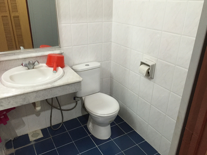 Bathroom 3, International House, Penang Island