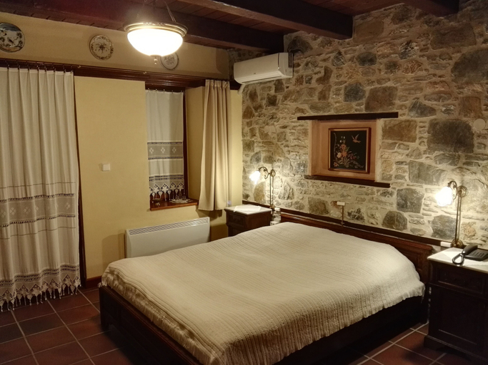 Bedroom 3, Viraggas, Central Macedonia
