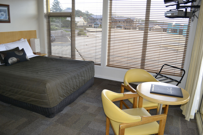 Bedroom 3, Loch Ard Motor Inn, Corangamite - South