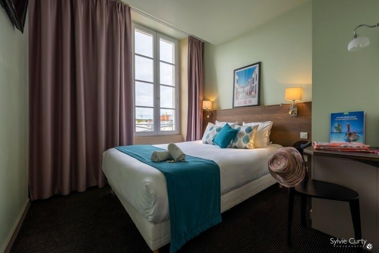 Bedroom 4, Accostage Hotel, Charente-Maritime