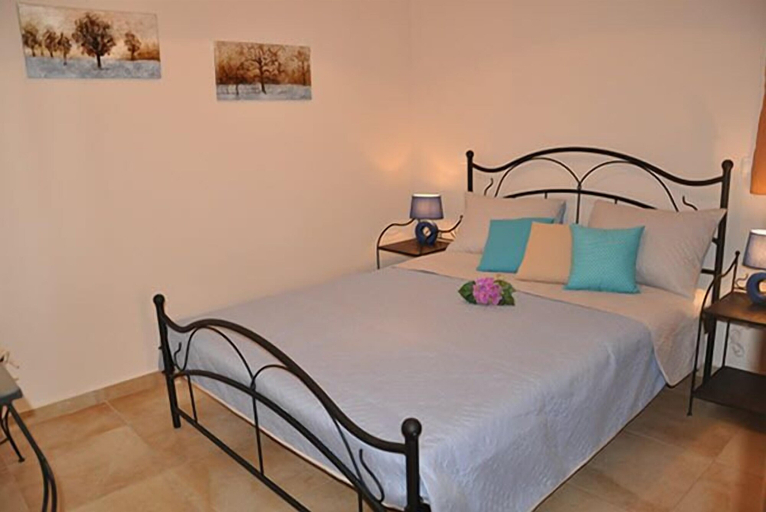 Bedroom 5, Porfyra's Island, Crete