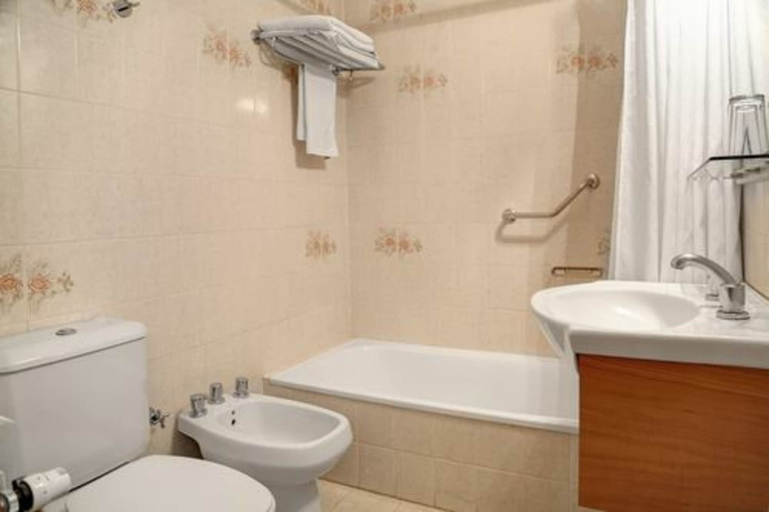 Bathroom 5, Hotel Tres Reyes Bariloche, Bariloche
