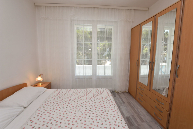 Bedroom 3, Apartments Brico, Primošten