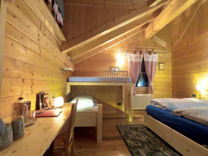 Bedroom 3, Activity B&B, Trento