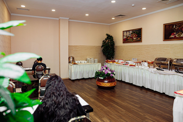 Food & Drinks 5, Shera Park, Almaty