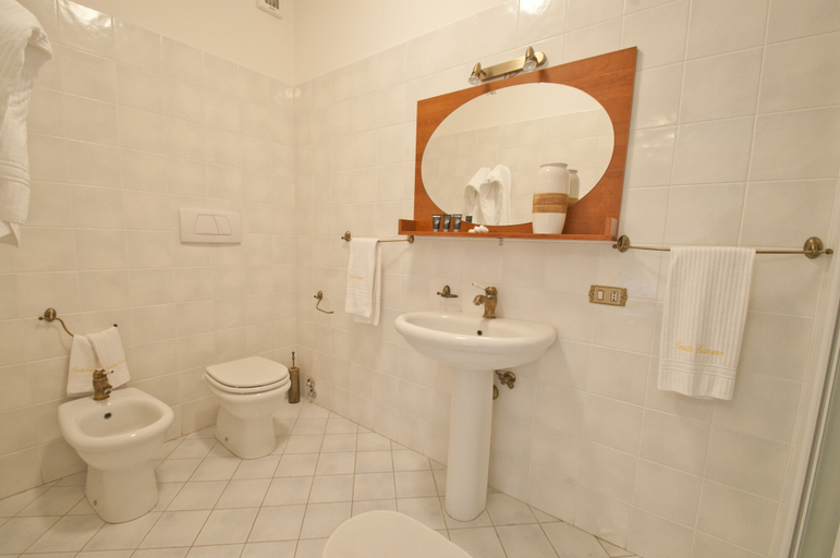 Bathroom 5, Tenuta Cusmano Villa Resort, Roma