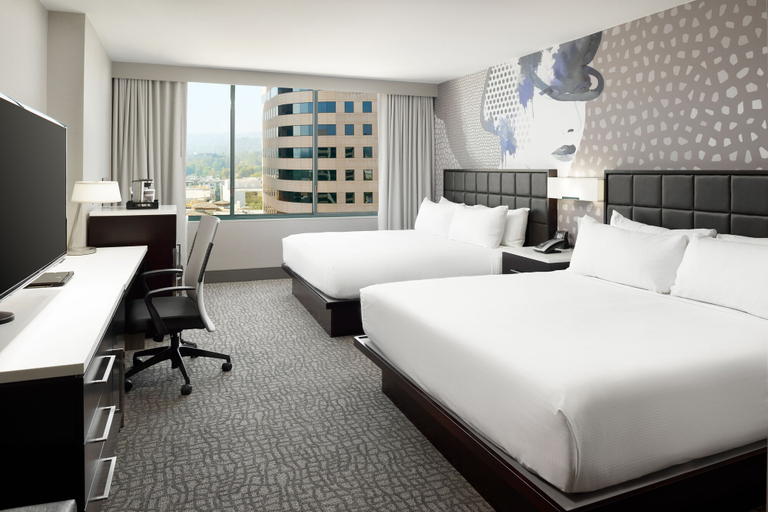 Bedroom 5, Hilton Woodland Hills / Los Angeles, Los Angeles