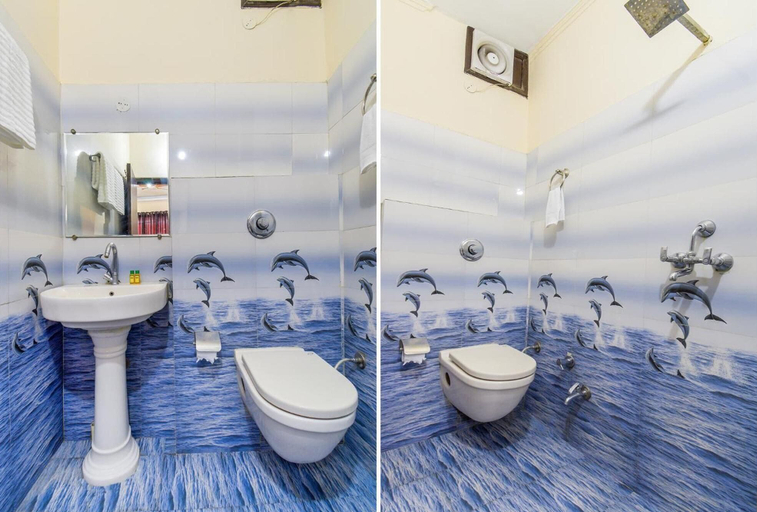 Bathroom, FabHotel JS Regency, Amritsar