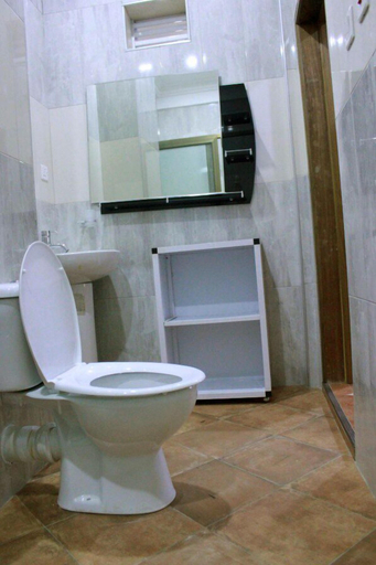 Bathroom 4, Royal Baron Hotel, Kumasi