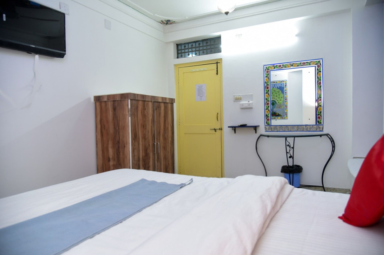 Bedroom 1, Hotel Minerwa, Udaipur