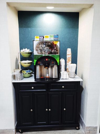 Food & Drinks 5, Quality Inn & Suites Clemmons I-40, Forsyth