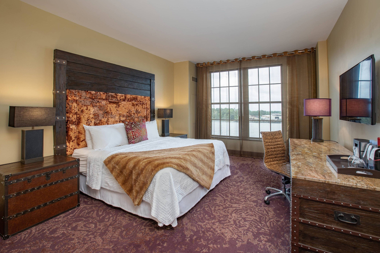 Bedroom 2, Bohemian Hotel Savannah Riverfront, Autograph Collection, Chatham
