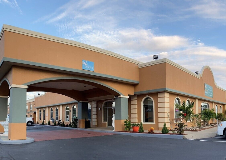 Exterior & Views 2, Quality Inn Vincennes, Knox