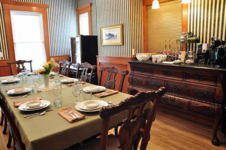 Food & Drinks 4, Greenway House Bed & Breakfast, Green Lake