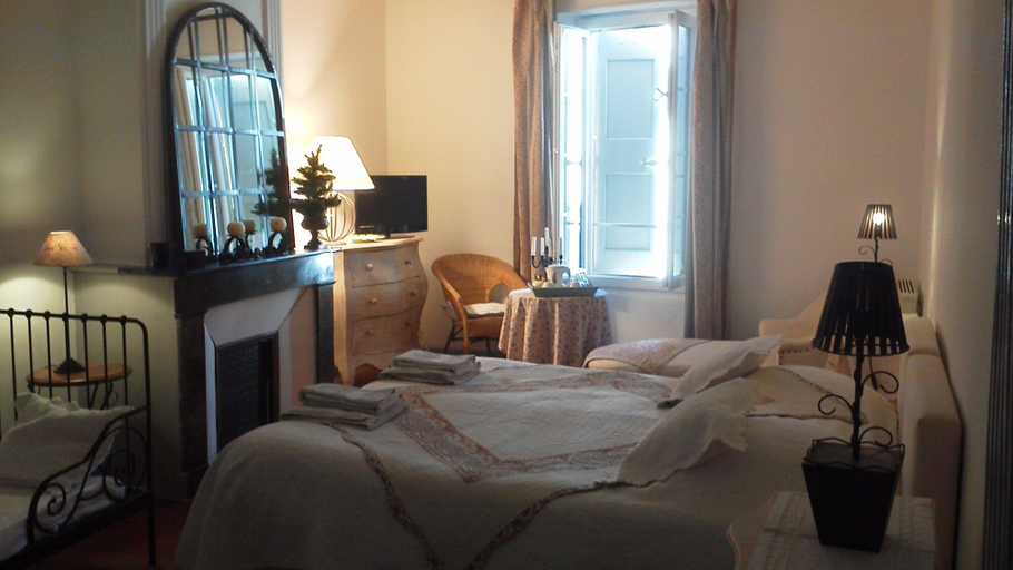 Bedroom 4, L'Orangerie, Hérault