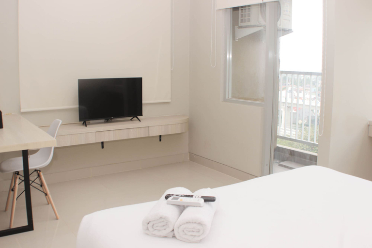 Room 4, Cozy Studio at LRT City Jatibening Apartment, Bekasi
