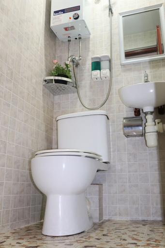 Bathroom 4, Cebu Inn, Kowloon