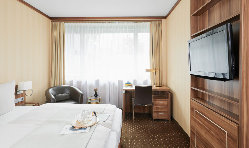 Bedroom 4, Living Hotel Düsseldorf, Düsseldorf