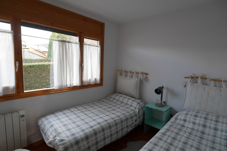 Bedroom 3, Cozy Apartment in Alp, Girona