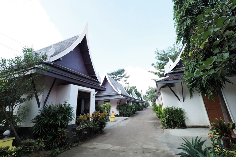 Exterior & Views 4, Sweet Inn Resort Hotel, Bang Pahan