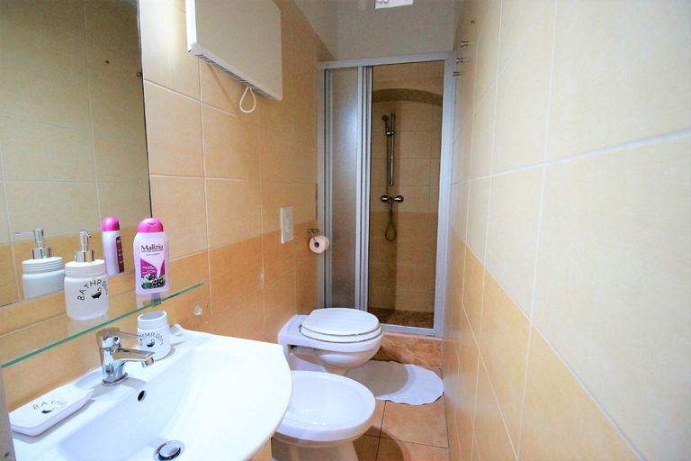 Bathroom 4, Budapest Easy Flats - Opera Apartments, Budapesti