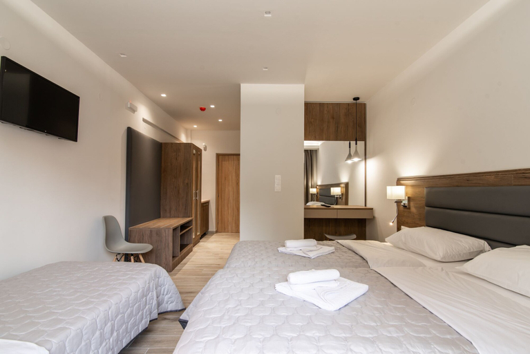 Bedroom 3, Sintrivanis Beach Resort, Central Macedonia