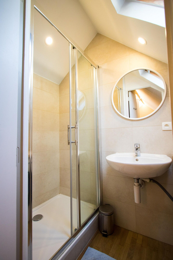Bathroom 4, Charming Triplex Near Avenue Louise, Bruxelles